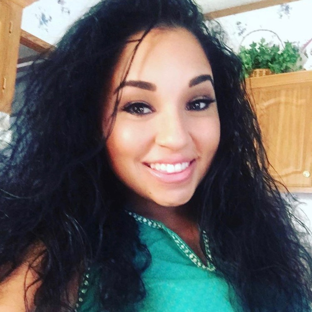 Meet your Posher, Monica